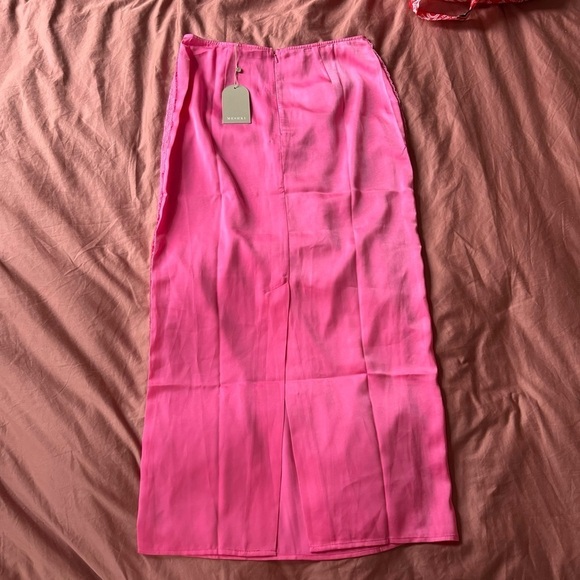 NWT Meshki Bellamy Lace Hot Pink Maxi Slip Skirt Large - Picture 4 of 5